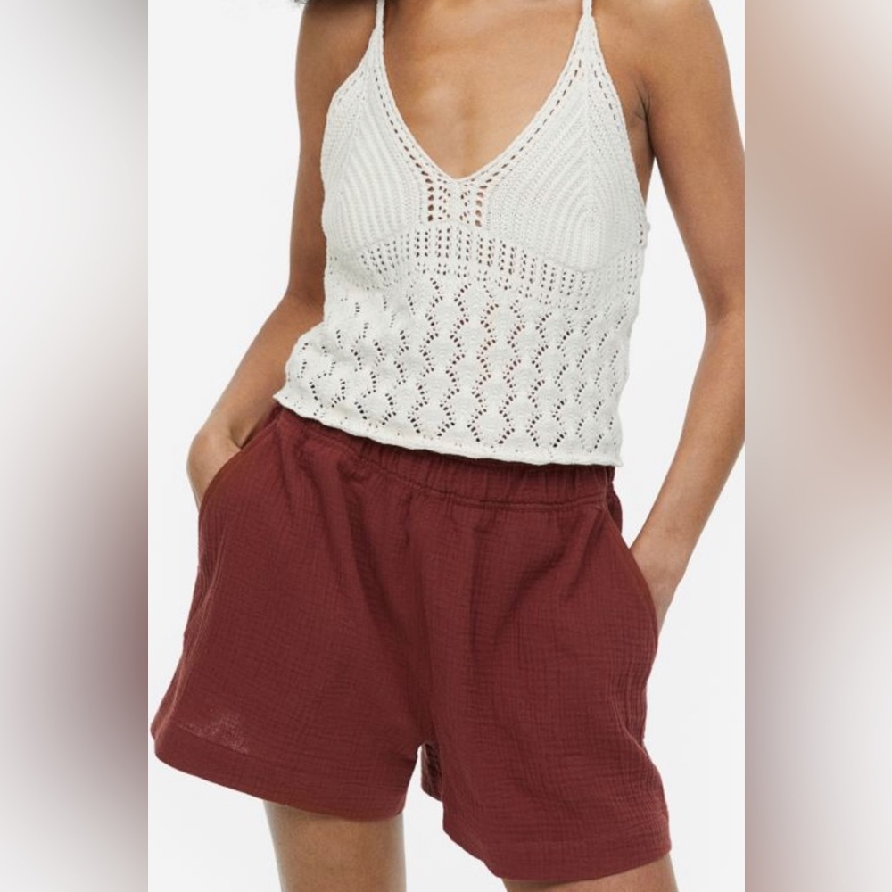 H&M crinkle cotton shorts rust red burgundy soft NWT elastic high waist